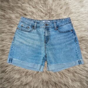 Denizen from Levi’s Women’s Mid Rise Denim Shorts Size 4